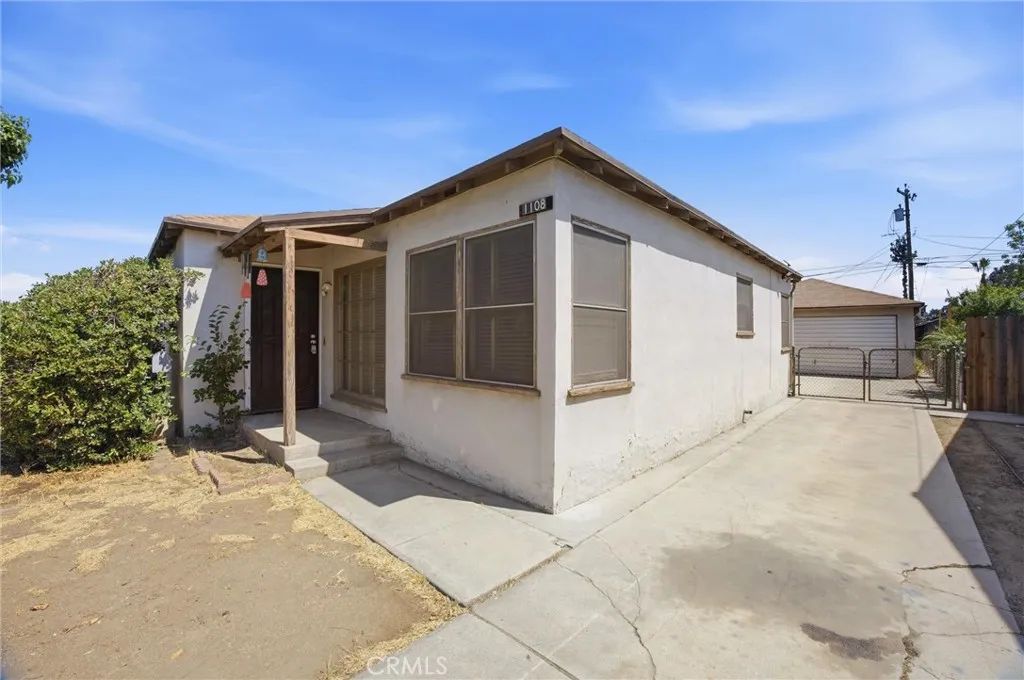 1108 S Chester, Bakersfield, CA 93304