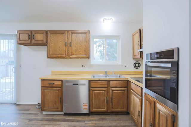 29766 Wagner Avenue, Warren, MI 48093