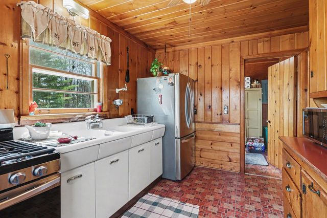 6408 Sylvan Drive, Gladwin, MI 48624