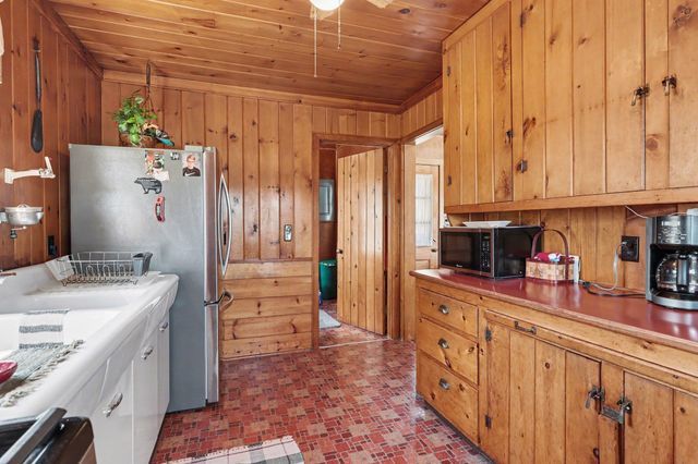 6408 Sylvan Drive, Gladwin, MI 48624