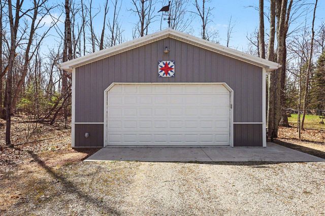 6408 Sylvan Drive, Gladwin, MI 48624