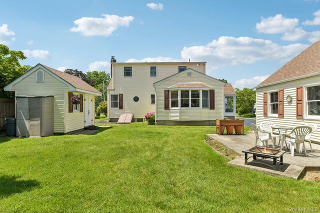 33 Cornell Street, East Northport, NY 11731