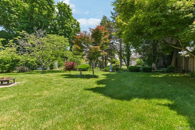 33 Cornell Street, East Northport, NY 11731
