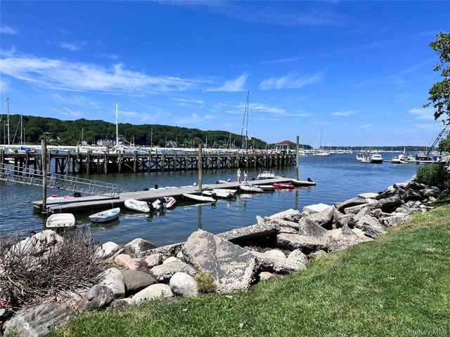 33 Cornell Street, East Northport, NY 11731