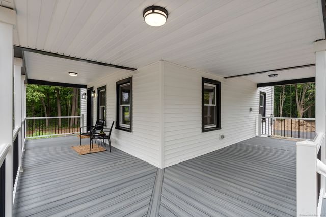 164 North Grand Street, Suffield, CT 06093