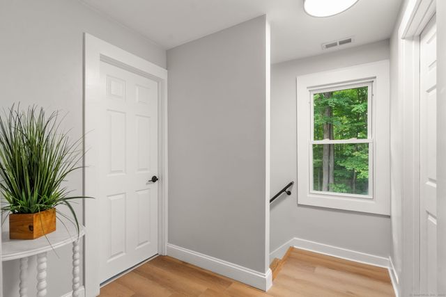 164 North Grand Street, Suffield, CT 06093