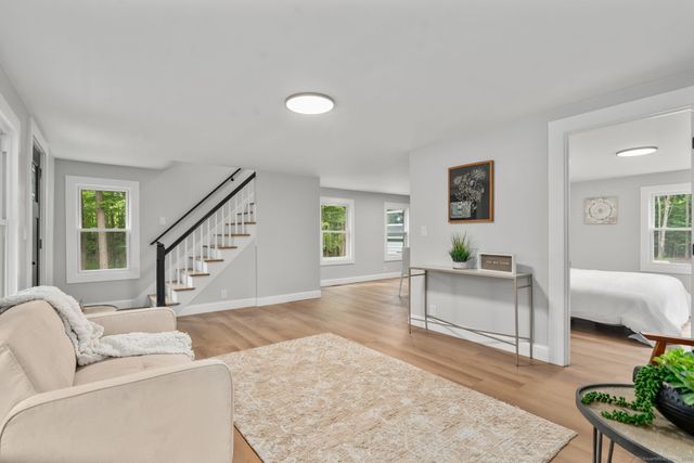 164 North Grand Street, Suffield, CT 06093
