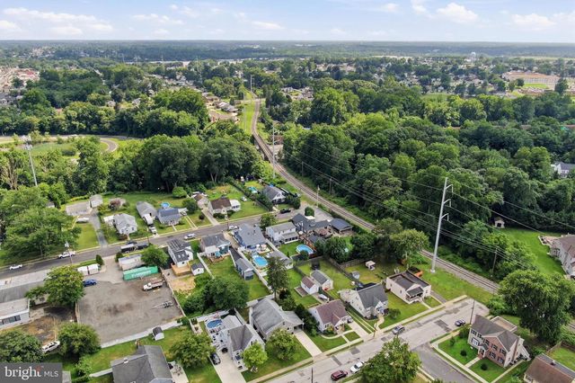 30 GLOVER AVE, Mount Ephraim, NJ 08059