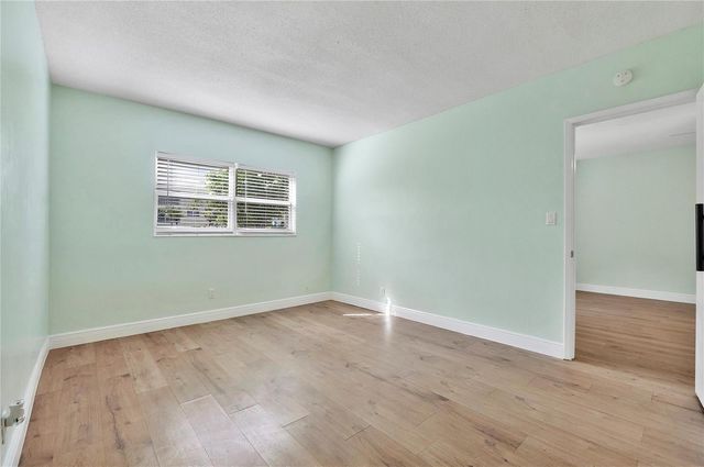1951 NE 39th Street 156, Lighthouse Point, FL 33064