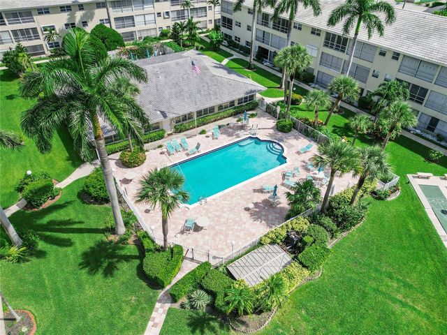 1951 NE 39th Street 156, Lighthouse Point, FL 33064