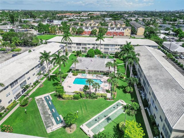 1951 NE 39th Street 156, Lighthouse Point, FL 33064