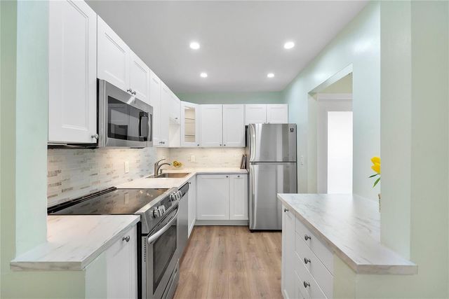 1951 NE 39th Street 156, Lighthouse Point, FL 33064