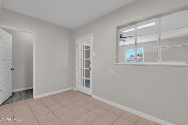 829 Huckleberry Street, El Paso, TX 79903