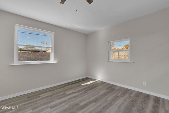 829 Huckleberry Street, El Paso, TX 79903