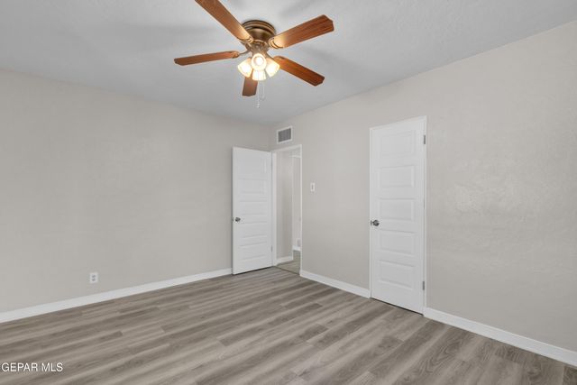 829 Huckleberry Street, El Paso, TX 79903