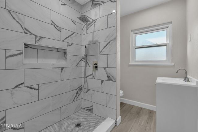 829 Huckleberry Street, El Paso, TX 79903