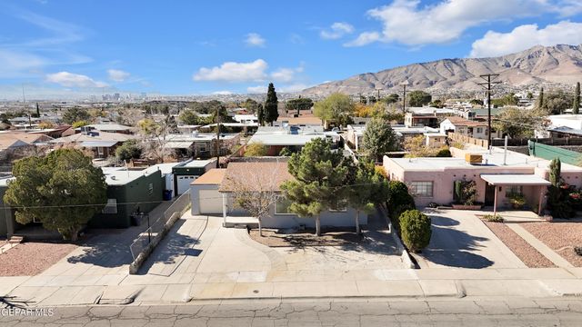 829 Huckleberry Street, El Paso, TX 79903