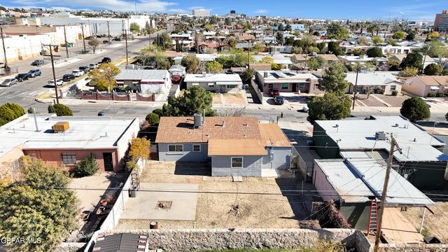 829 Huckleberry Street, El Paso, TX 79903