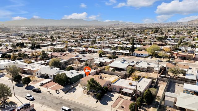 829 Huckleberry Street, El Paso, TX 79903