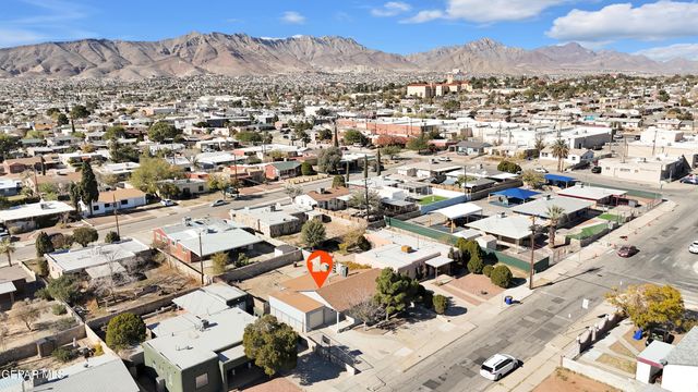 829 Huckleberry Street, El Paso, TX 79903