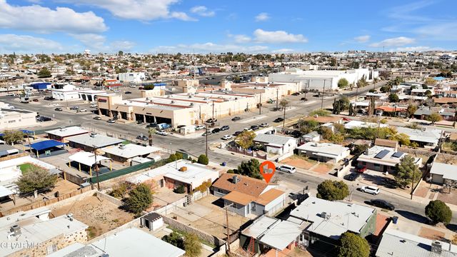 829 Huckleberry Street, El Paso, TX 79903