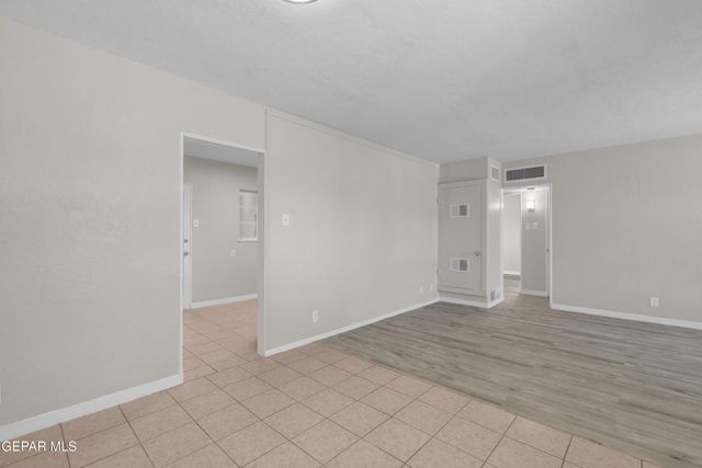 829 Huckleberry Street, El Paso, TX 79903