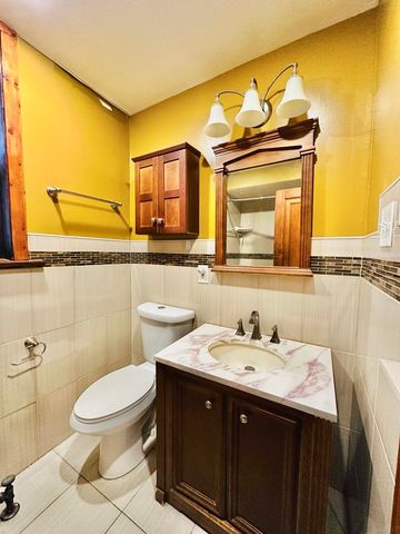 6733 S Maplewood Avenue, Chicago, IL 60629