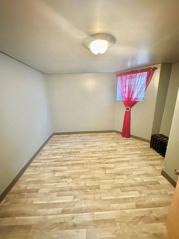 6733 S Maplewood Avenue, Chicago, IL 60629