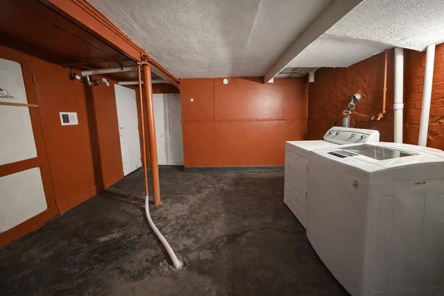 6733 S Maplewood Avenue, Chicago, IL 60629