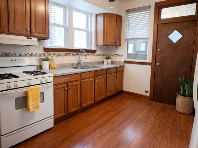 6733 S Maplewood Avenue, Chicago, IL 60629