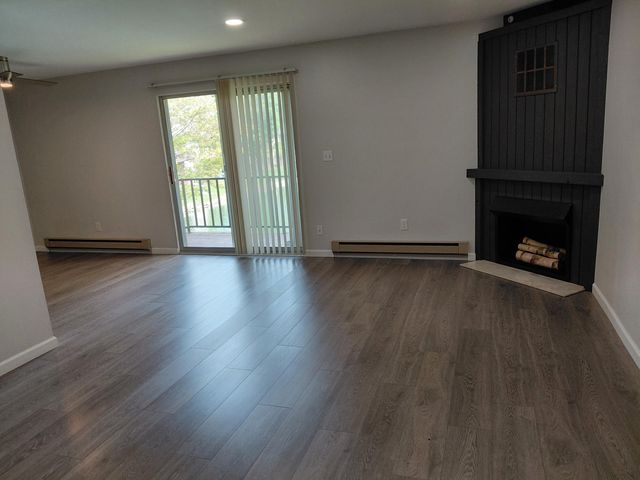 7513 Woodview Street, Westland, MI 48185