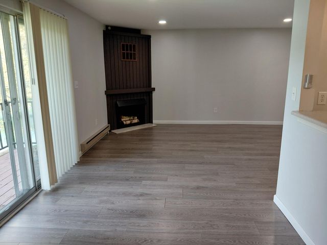 7513 Woodview Street, Westland, MI 48185