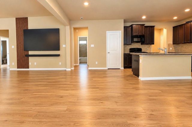 9209 Sea Garden Street, Houston, TX 77034