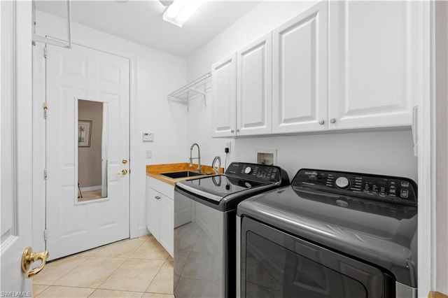 1411 Princess Sabal PT, Naples, FL 34119