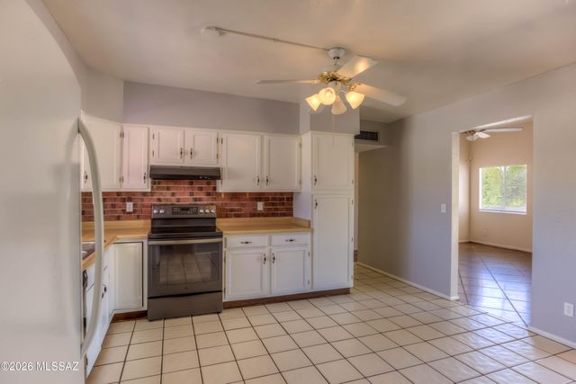 1422 S Moonflower Lane, Tucson, AZ 85748