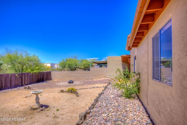 1422 S Moonflower Lane, Tucson, AZ 85748