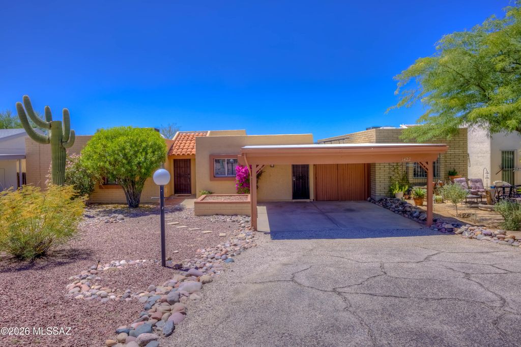 1422 S Moonflower Lane, Tucson, AZ 85748