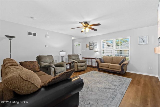 9619 Riverwalk Ave, Louisville, KY 40229