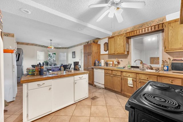 622 Wildwood Drive, Nacogdoches, TX 75961