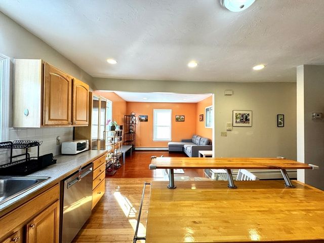 82 Medford St 2, Malden, MA 02148