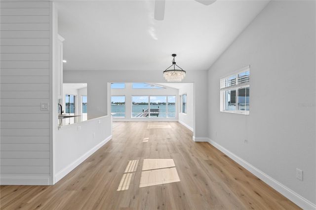 6984 S SHORE DRIVE S, St Petersburg, FL 33707