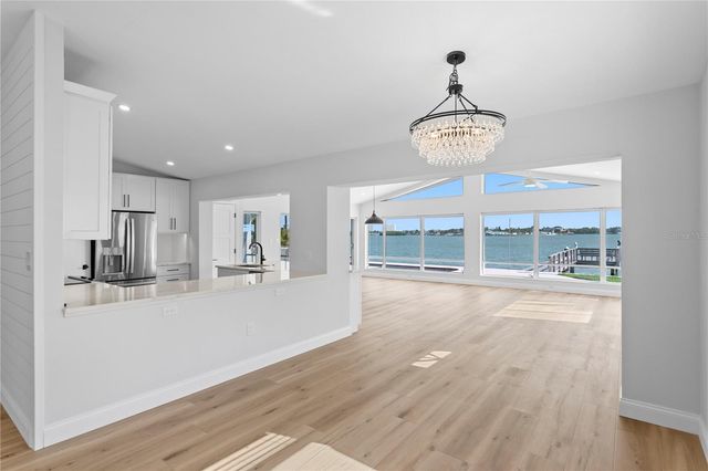 6984 S SHORE DRIVE S, St Petersburg, FL 33707