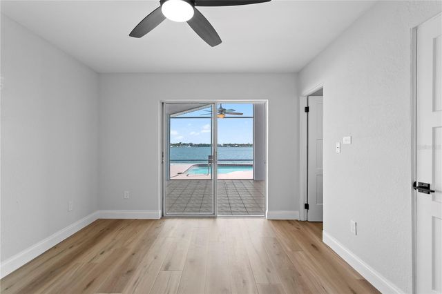 6984 S SHORE DRIVE S, St Petersburg, FL 33707