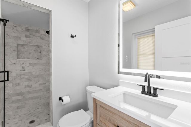 6984 S SHORE DRIVE S, St Petersburg, FL 33707