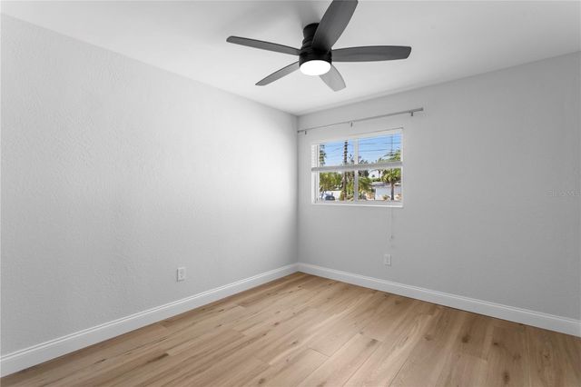 6984 S SHORE DRIVE S, St Petersburg, FL 33707