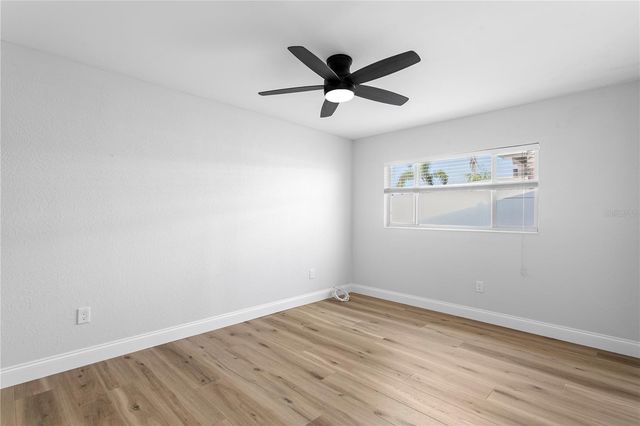 6984 S SHORE DRIVE S, St Petersburg, FL 33707