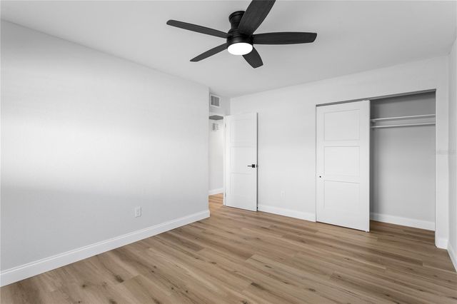 6984 S SHORE DRIVE S, St Petersburg, FL 33707