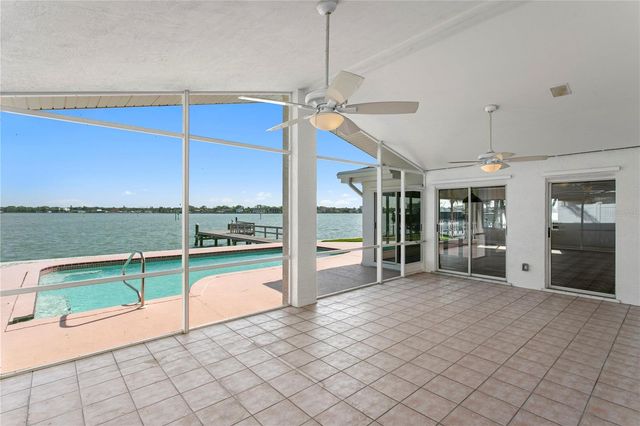 6984 S SHORE DRIVE S, St Petersburg, FL 33707