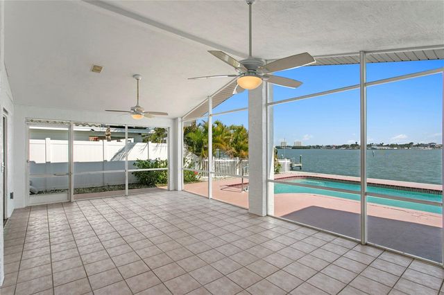 6984 S SHORE DRIVE S, St Petersburg, FL 33707