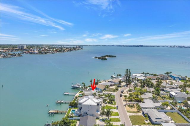 6984 S SHORE DRIVE S, St Petersburg, FL 33707